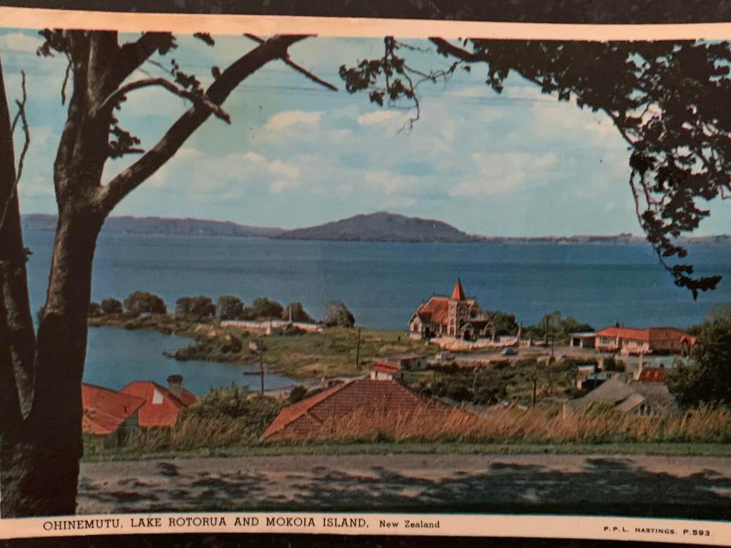 Australië, Lake Roturia. gestempeld 1969, Verzamelen, Ansichtkaarten | Buitenland, Ophalen of Verzenden, Buiten Europa