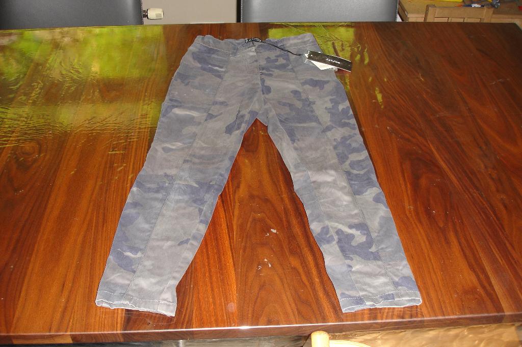 Monnalisa jakioo leger broek in katoen maat 146-152!, Kinderen en Baby's, Kinderkleding | Maat 146, Zo goed als nieuw, Meisje