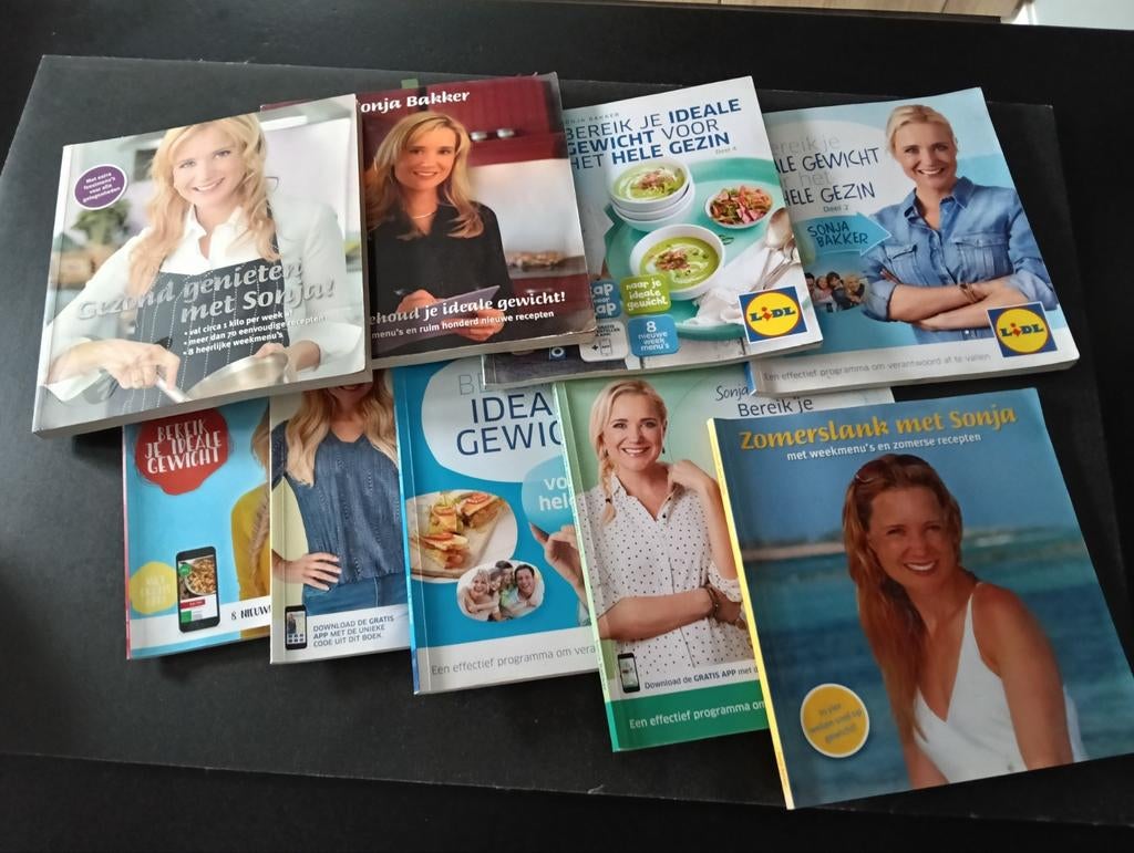9 boeken van Sonja Bakker., Ophalen of Verzenden, Zo goed als nieuw