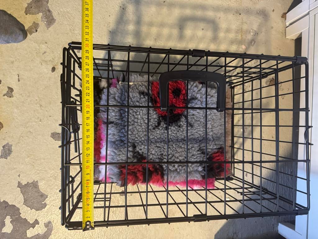 Nieuwe honden  of katten bench met 4x vetbed 46x30 cm breed, Ophalen of Verzenden, Zo goed als nieuw