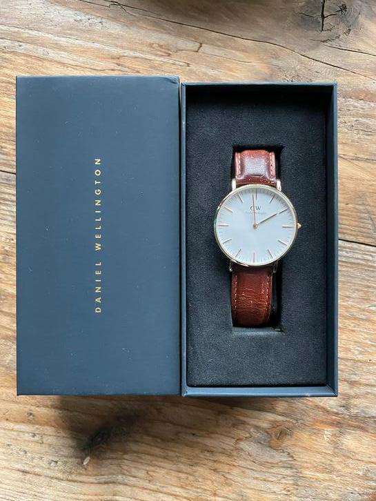 Daniel Wellington dameshorloge met leren band, Polshorloge, Ophalen, Overige merken, Leer