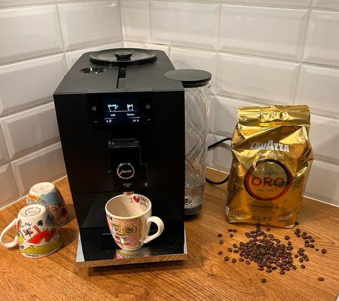 Jura Ena8 Grote Beurt 3 Jaar oud ️️️, 10 kopjes of meer, Ophalen of Verzenden, Zo goed als nieuw, Koffiemachine