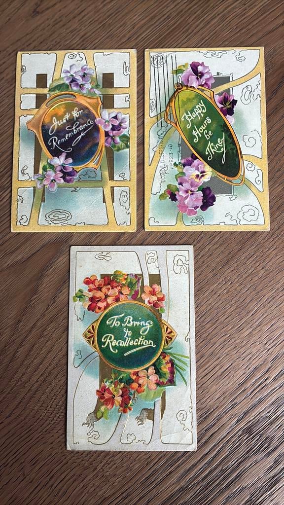 3 reliefkaarten met bloemen.Herinnering,gelukkige uren,,, Ophalen of Verzenden, Voor 1920, Gelopen, Overige thema's
