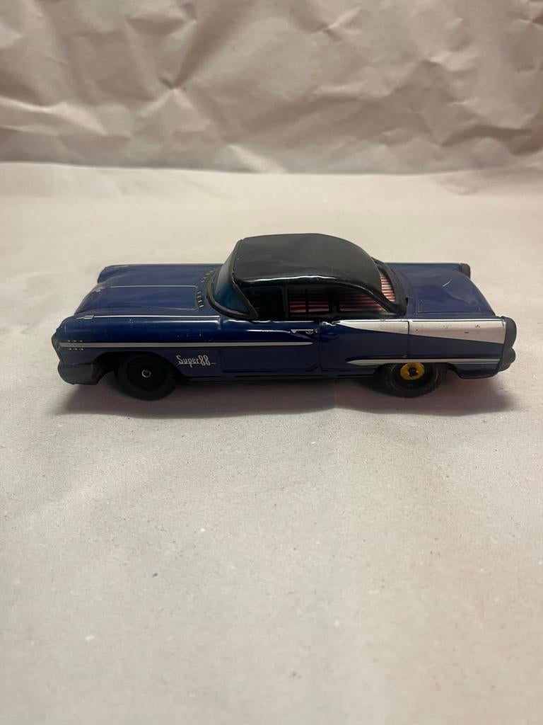 Blikken Oldsmobile Super 88 Japan, Verzenden