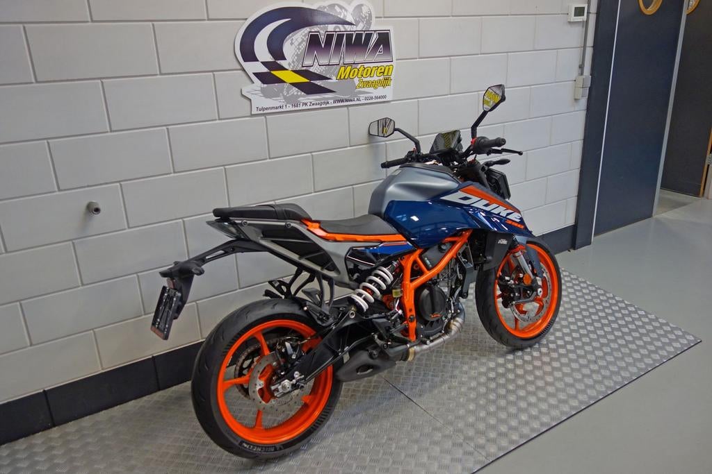 KTM 390 DUKE - foto 2
