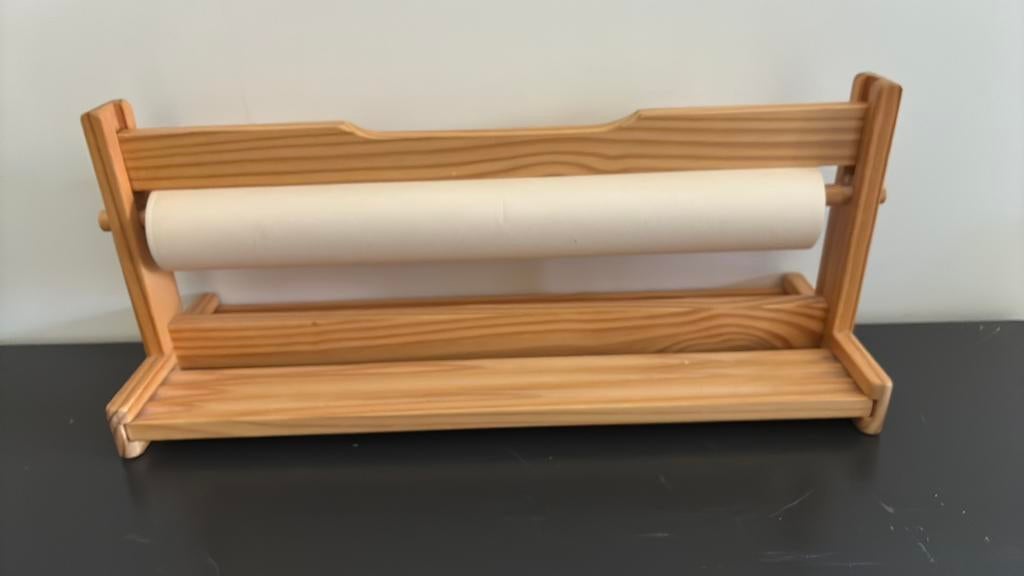 Houten handige papierrolhouder voor bijv kinderverjaardag, Ophalen of Verzenden, Zo goed als nieuw