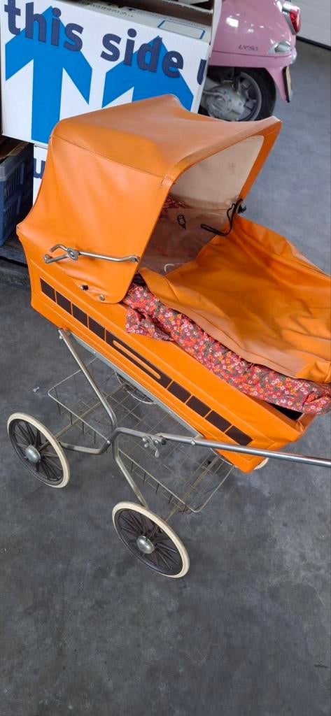 Vintage Oranje Kinderwagen - Klassieker!, Ophalen of Verzenden, Gebruikt, Kinderwagen, Overige merken
