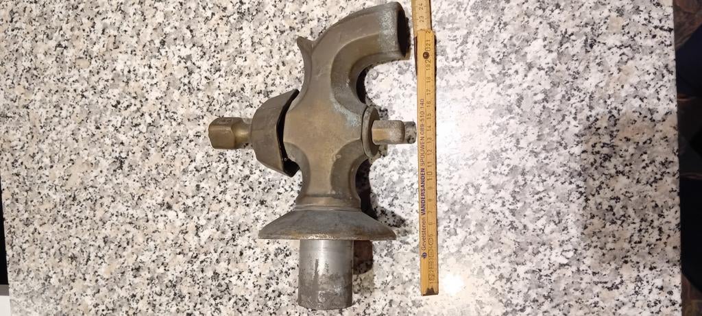 Antieke bronzen waterkraan, Antiek en Kunst, Ophalen of Verzenden