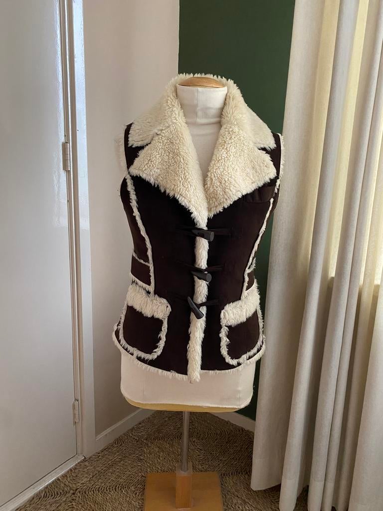 Gilet, bruin suèdelook, met teddyvoering, mt S, Zara, Kleding | Dames, Jasjes, Kostuums en Pakken, Ophalen of Verzenden, Zo goed als nieuw
