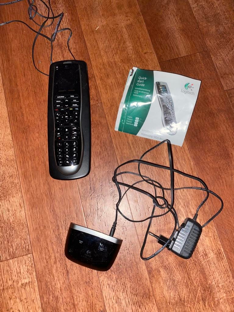 Logitech harmony 900 universele afstandsbediening compleet, Ophalen of Verzenden, Gebruikt