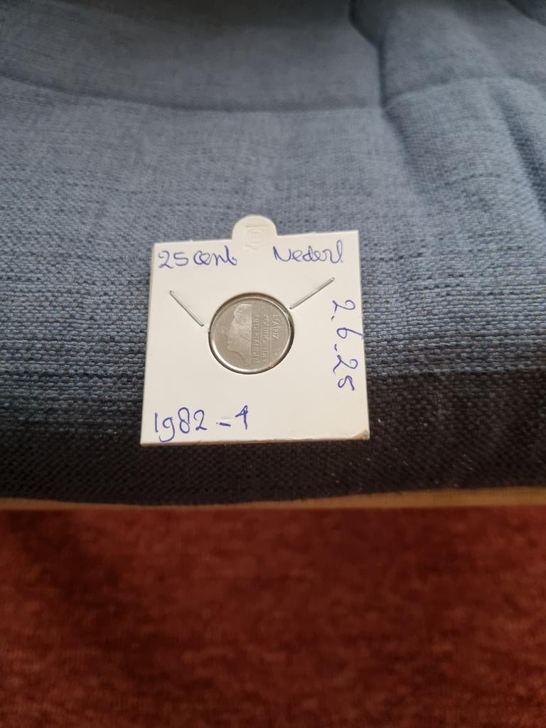 Nederland: een zeer mooie 25 cent munt uit 1982-1, Ophalen of Verzenden, Koningin Beatrix, 25 cent