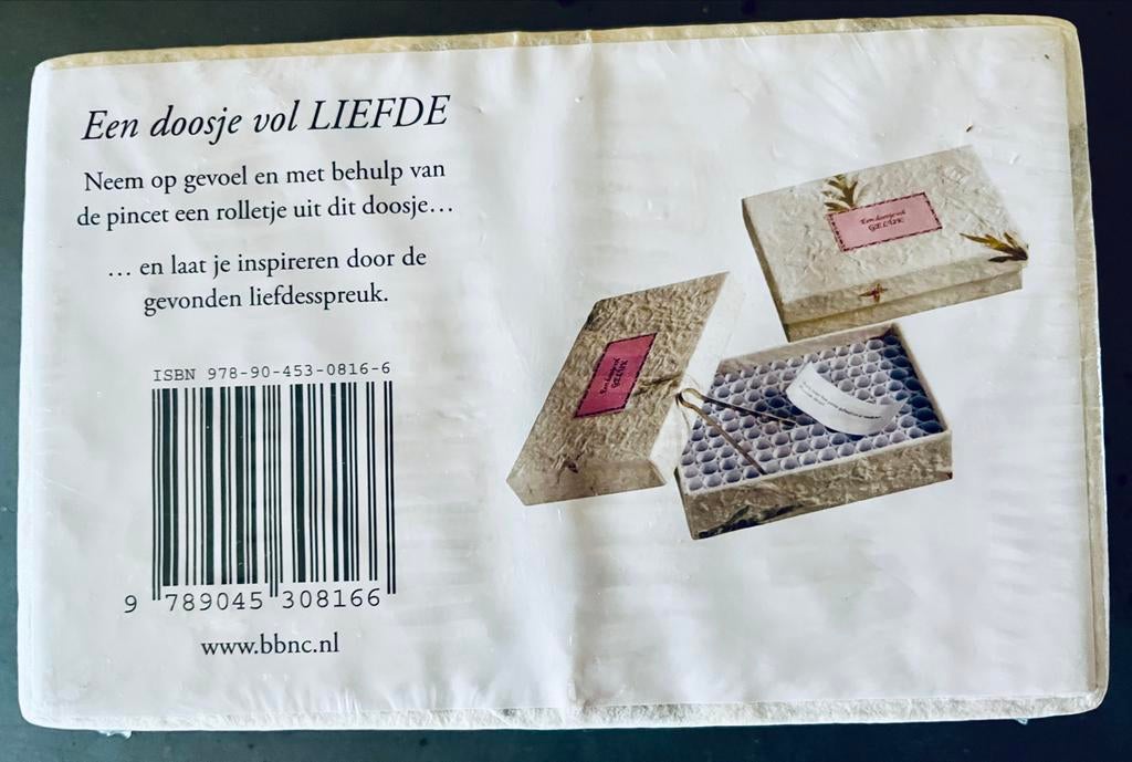 Mooi Doosje Liefdesspreuken - Valentijns cadeau, Ophalen of Verzenden, Nieuw, Overige typen, Valentijn of Romantisch