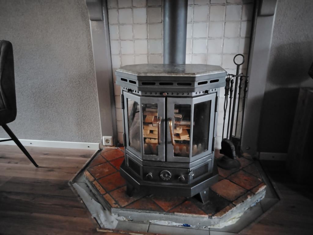 Te koop Reny houtkachel met speksteen., Ophalen, Houtkachel, Zo goed als nieuw, Vrijstaand