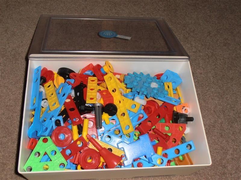 Partijtje kunststof meccano, Ophalen of Verzenden, Zo goed als nieuw, Bouwen