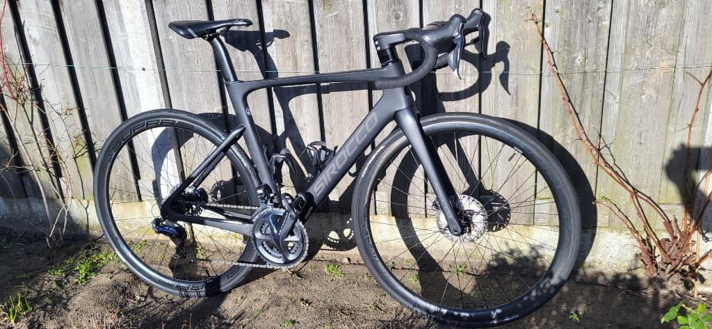 Racefiets - Sirocco - Electrisch schakelen - Schijfremmen, 28 inch, Gebruikt, Carbon, Heren