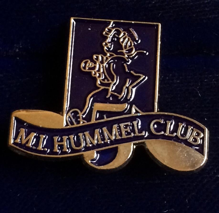 Speld M I HUMMEL CLUB zilverkleurig, Ophalen of Verzenden, Zo goed als nieuw, Merk, Speldje of Pin