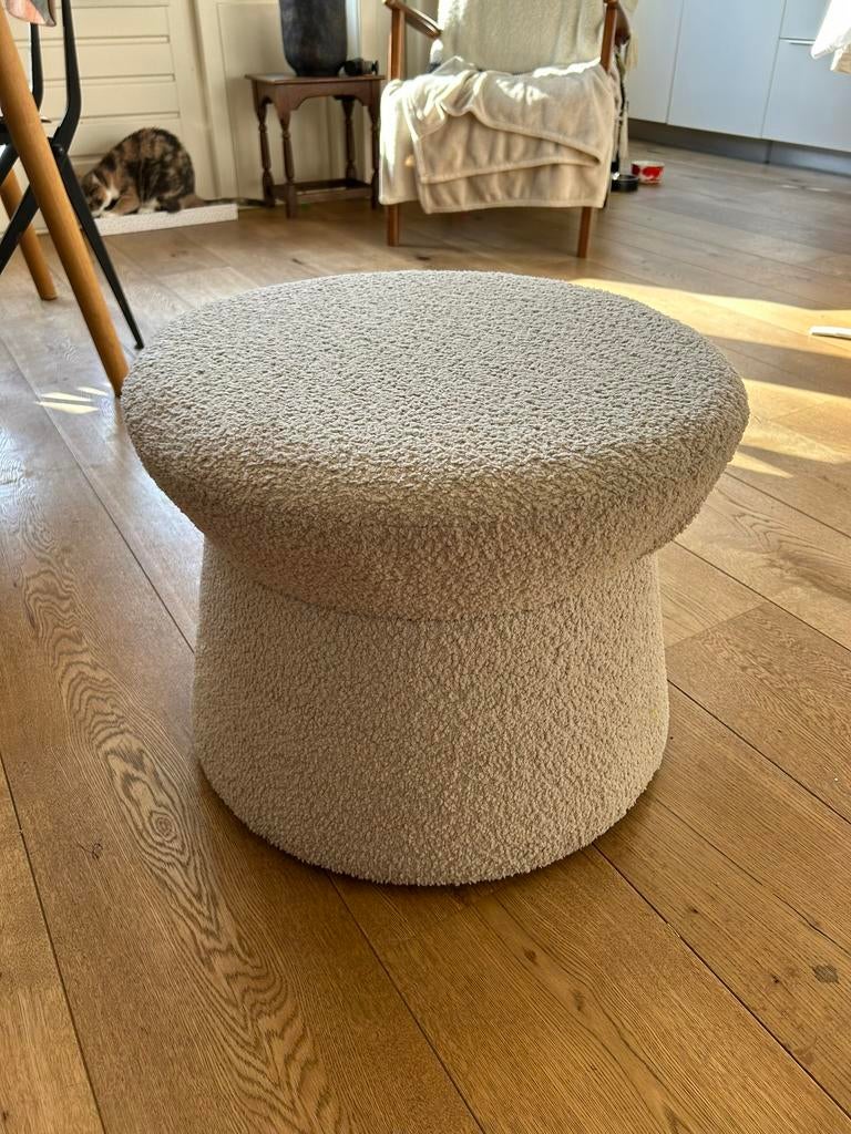 Mooie poef van Woood, Ophalen, Rond, Minder dan 50 cm, Zo goed als nieuw