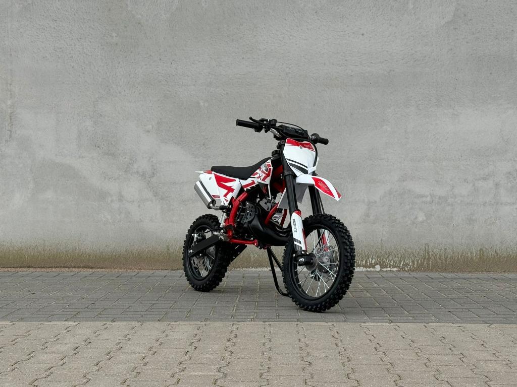 Mini pitbike | UltraMotocross Koshine | 50cc | Kickstart