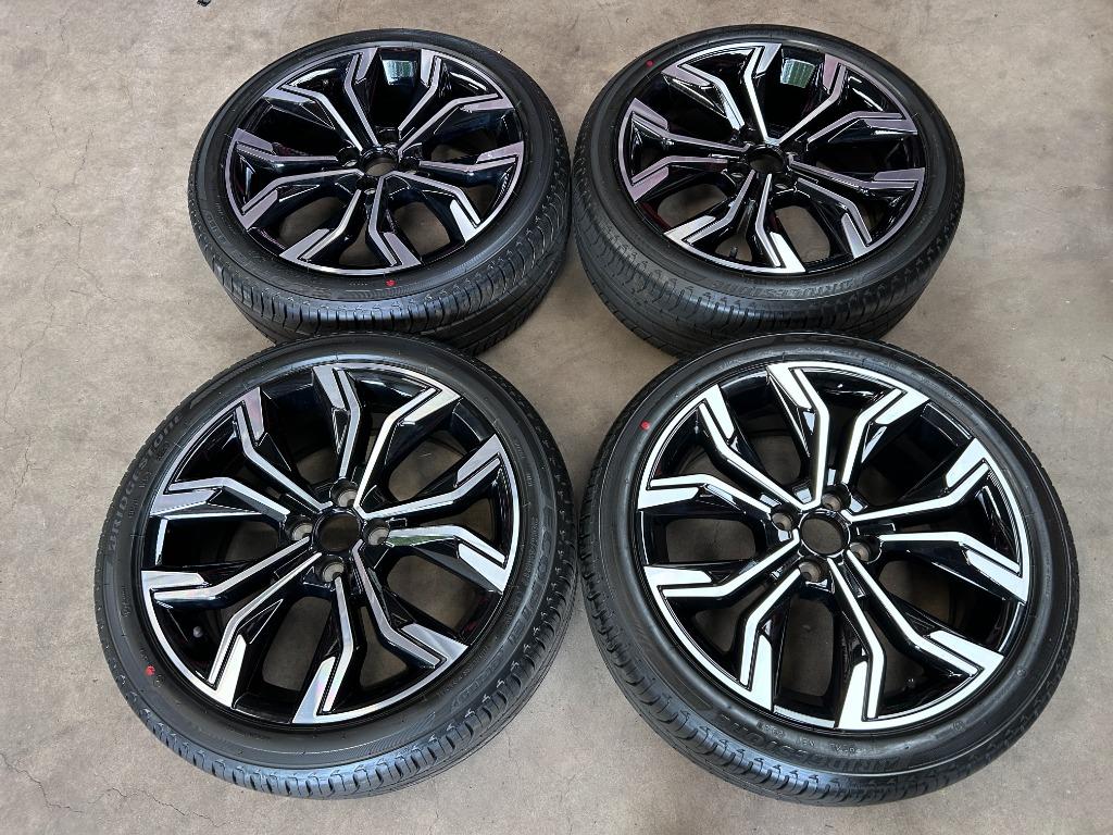 17 inch originele velgen + zomerbanden Renault Clio V, Banden en Velgen, Nieuw, 17 inch, Personenwagen