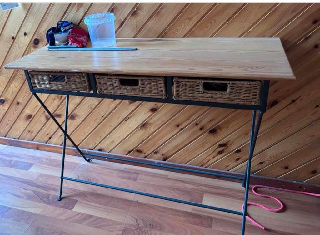 Houten sidetable/bureau met rieten manden, 50 tot 100 cm, Overige materialen, Ophalen of Verzenden, Landelijk