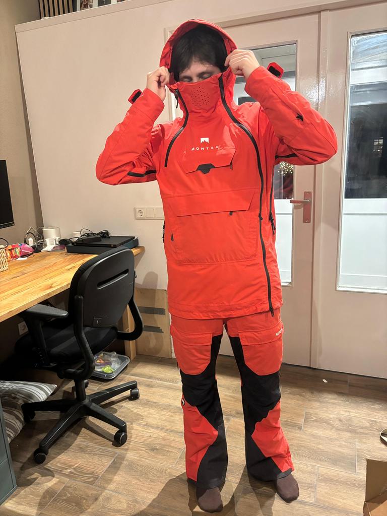 Montec Doom - Ski-/snowboardset (jas en skibroek), Kleding | Heren, Wintersportkleding, Zo goed als nieuw, Pak, Maat 46 (S) of kleiner