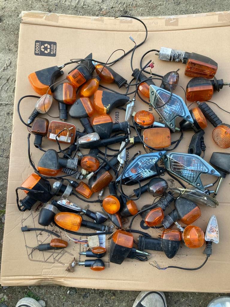 Heel veel knipperlichten en Aprillia 125 RS Rotax 122/123, Motoren, Ophalen of Verzenden