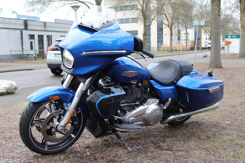 Harley-Davidson Street Glide FLH-X - foto 2