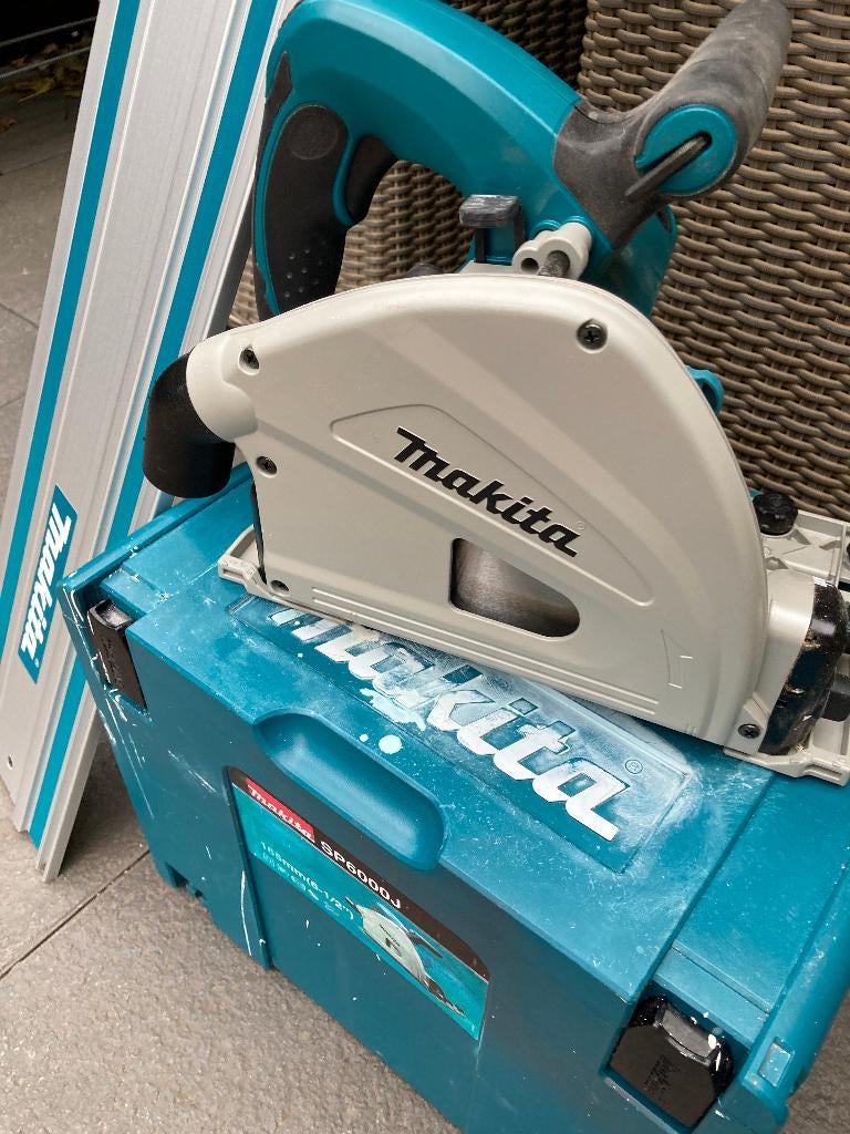 liniaalzaag, Ophalen, 1200 watt of meer, Makita, 30 tot 70 mm