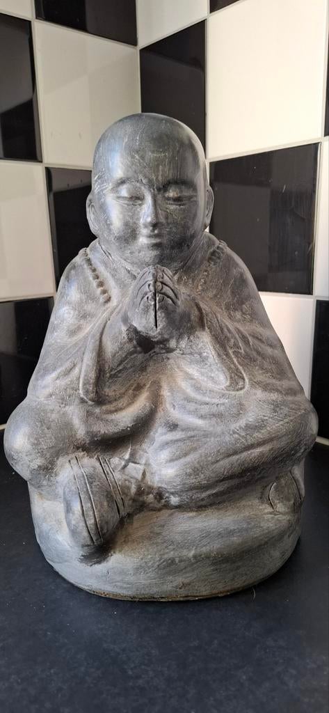 Stenen Biddende monnik, Huis en Inrichting, Woonaccessoires | Boeddhabeelden, Ophalen of Verzenden, Zo goed als nieuw