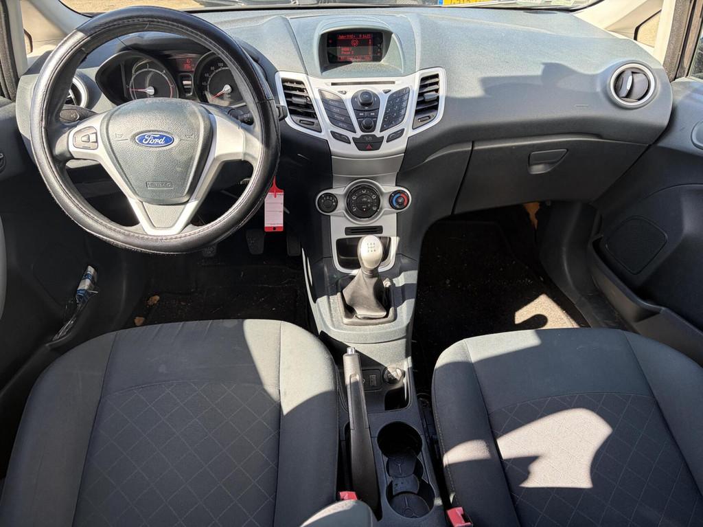 Ford Fiesta 1.6 TDCi ECOnetic Lease Trend 5 Deurs Airco, Voorwielaandrijving, Stof, Gebruikt, Zwart