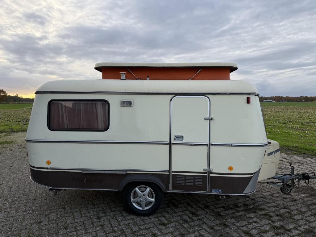Eriba Triton, Caravans en Kamperen, Caravans, Bedrijf, tot en met 2, 500 - 750 kg, Standaardzit, Eriba, Overige typen, Gascomfoor