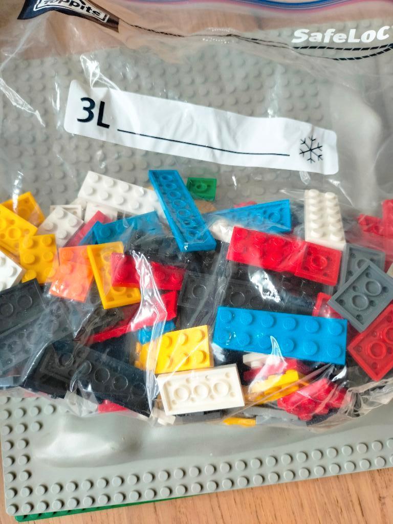 Zakje met 2 rij platte lego stenen, Ophalen of Verzenden, Zo goed als nieuw, Losse stenen, Lego