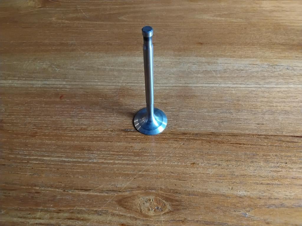 Inlaatklep Moto Guzzi Lodola nieuw, Ophalen of Verzenden, Nieuw