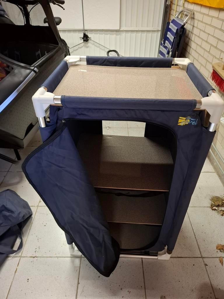 Twee campingkastjes, Caravans en Kamperen, Kampeermeubelen, Ophalen, Zo goed als nieuw, Campingkast