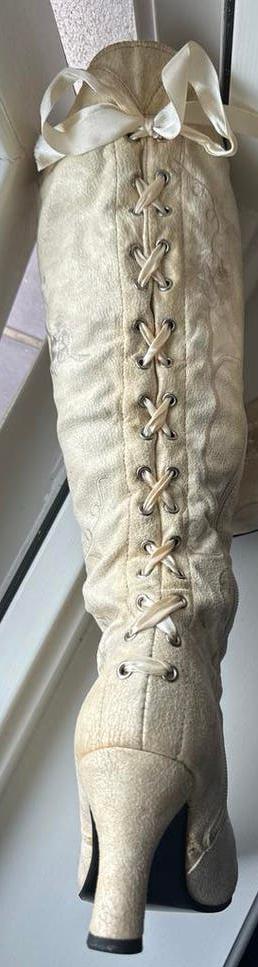 Victoriaanse / brocante laarzen met vetersluiting en rits, Hoge laarzen, Beige, Ophalen of Verzenden, Gedragen