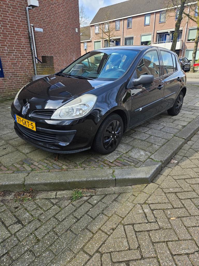 Renault clio 1.2 5D 2008 zwart nieuwe APK, Zwart, Handgeschakeld, Particulier, Te koop