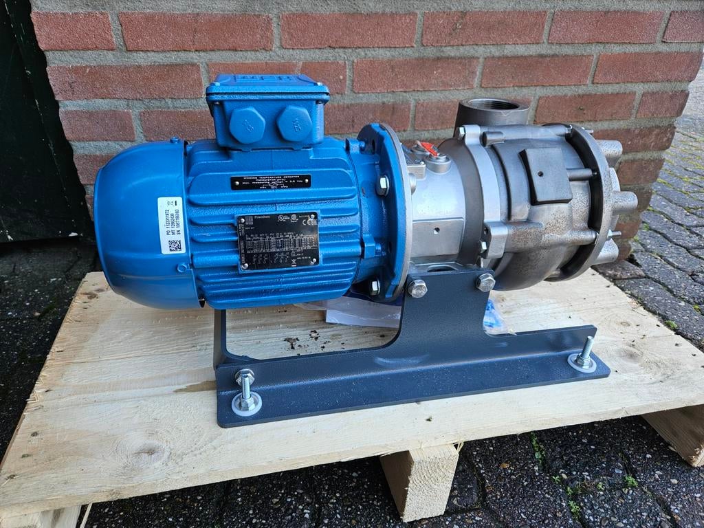 Nieuwe pomp.  Verderhus, Ophalen, Nieuw, Dompelpomp