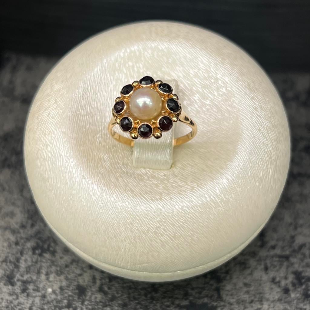 14 karaat gouden ring met robijnen en parel, Ophalen of Verzenden, Nieuw, Goud, Dame