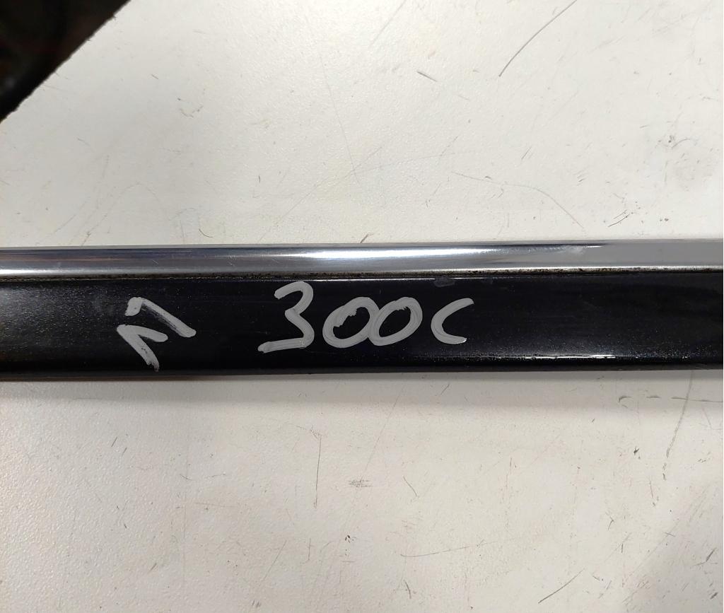 Chrysler 300C deurlijsten 2005-2007, Gebruikt, PO Box 21-8004 | Auburn Hills, MI 48321-8004, Chrysler, Ophalen of Verzenden