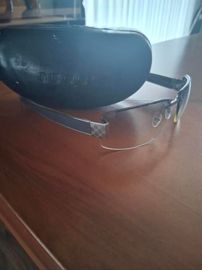 Gucci zonnebril, Ophalen of Verzenden, Zo goed als nieuw, Overige kleuren, Overige merken
