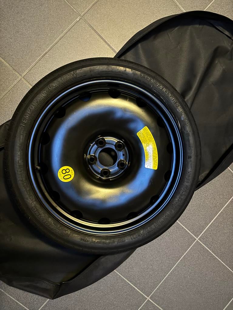 Thuiskomer / reservewiel BMW 5 serie G30 19 inch compleet, Auto-onderdelen, Banden en Velgen, Banden en Velgen, Zomerbanden, 19 inch