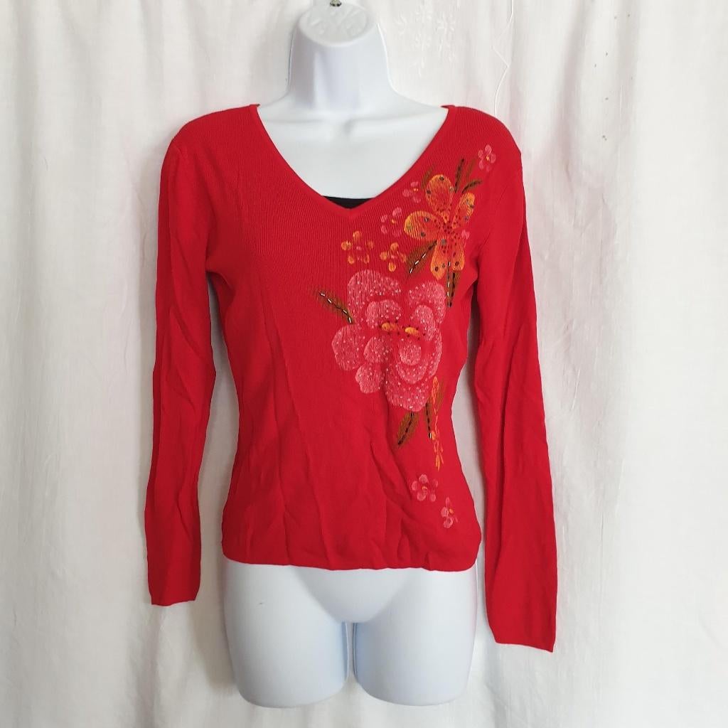 Mooi rood damesshirt, pailletjes en kralen. Mt 38, Maat 38/40 (M), ., Ophalen of Verzenden, Zo goed als nieuw