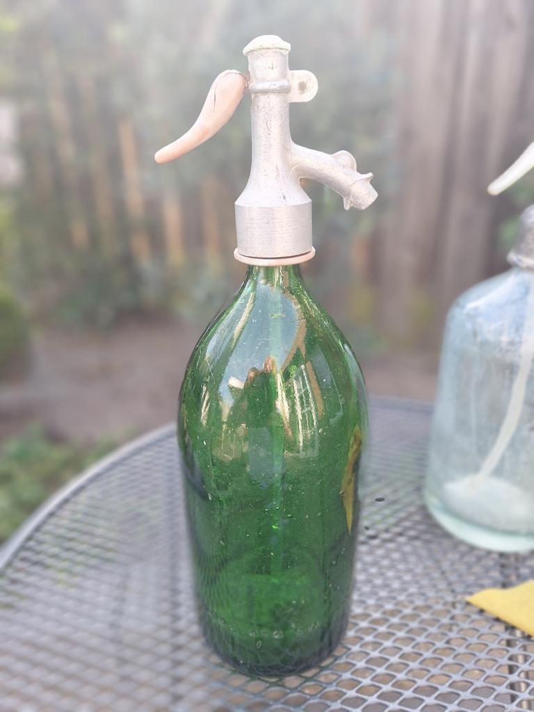 Oude groene spuitfles met tekst, Ophalen of Verzenden