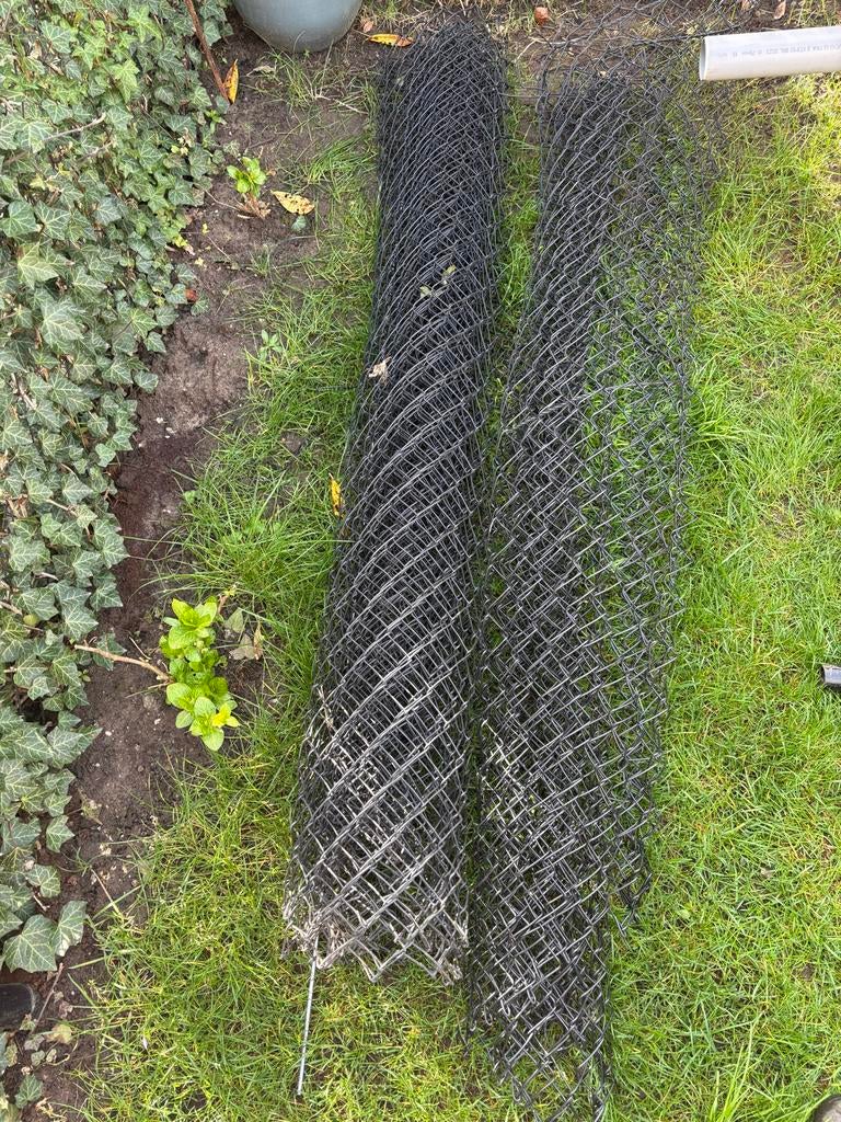 Hekwerk (ca 9m) onderdelen, palen en bevestigingsmateriaal, Tuin en Terras, Tuinhekken en Hekwerk, Gebruikt, Gaashekwerk, IJzer