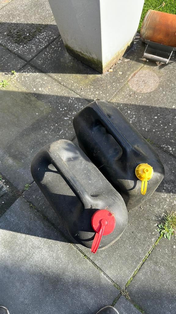 Jerrycans, Auto diversen, Ophalen
