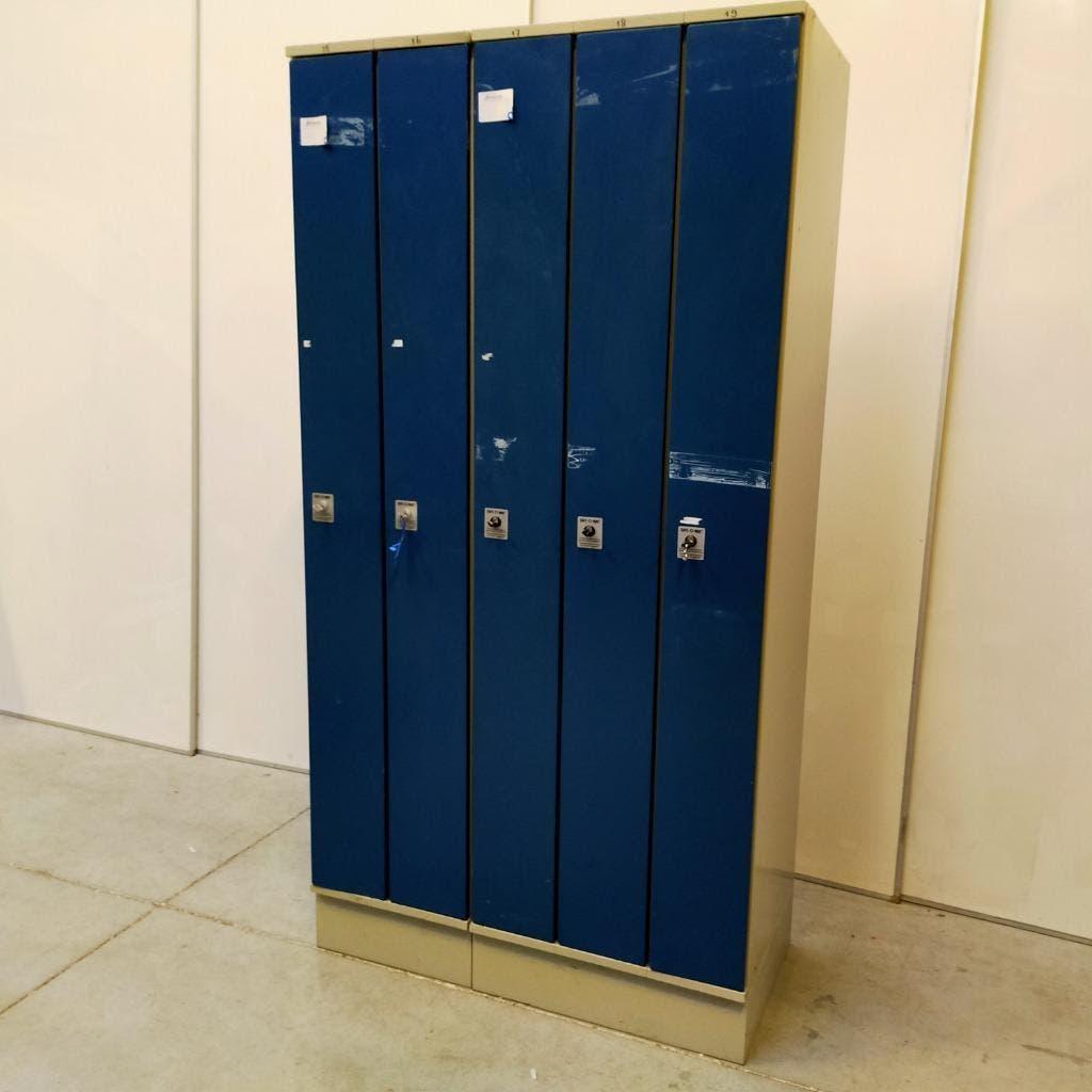 5-Deurs Oostwoud ruimte besparende kledinglocker + muntslot, Ophalen, Gebruikt, X, X