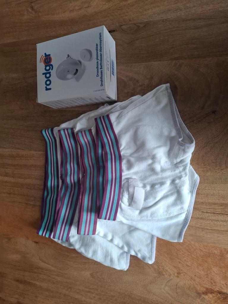 Rodger plaswekker met 4 broekjes (116 - 128), Kinderen en Baby's, Ophalen of Verzenden, Zo goed als nieuw