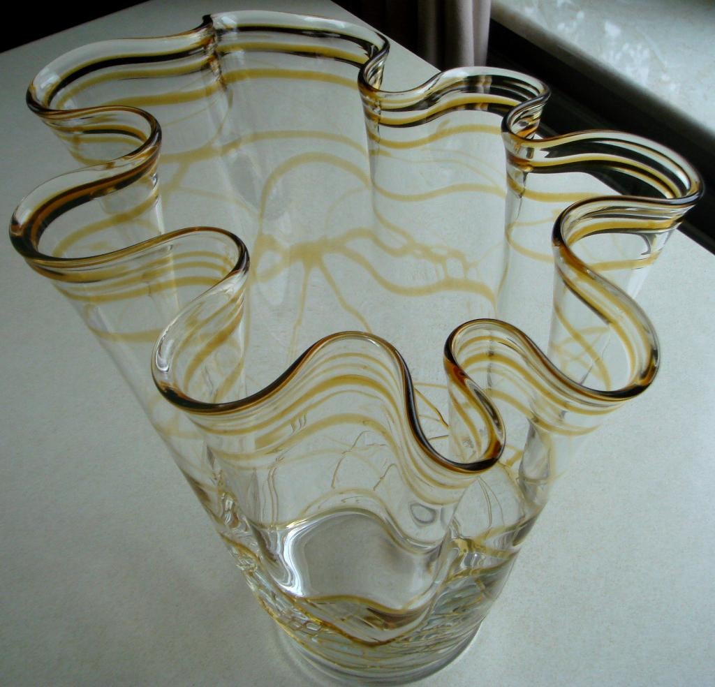 enorme okergeel geaderde vaas zakdoekvaas vouwvaas € 35,00, Ophalen, Overige kleuren, Minder dan 50 cm, Glas