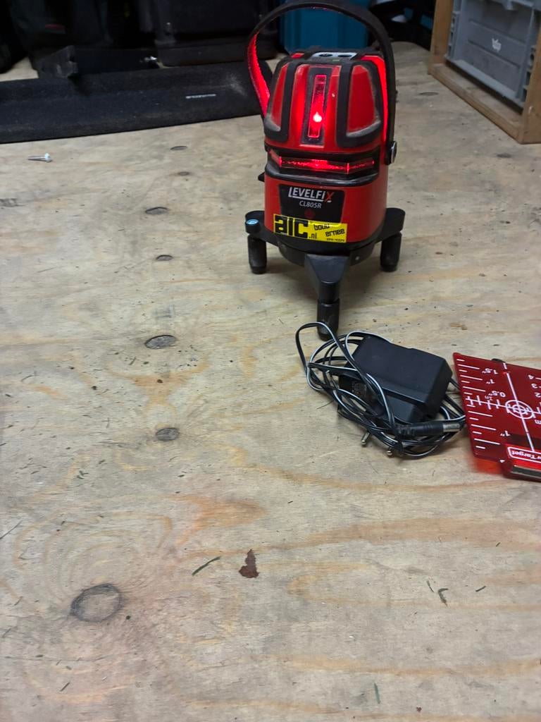 Kruislijnlaser, Ophalen of Verzenden, Zo goed als nieuw, Overige meters