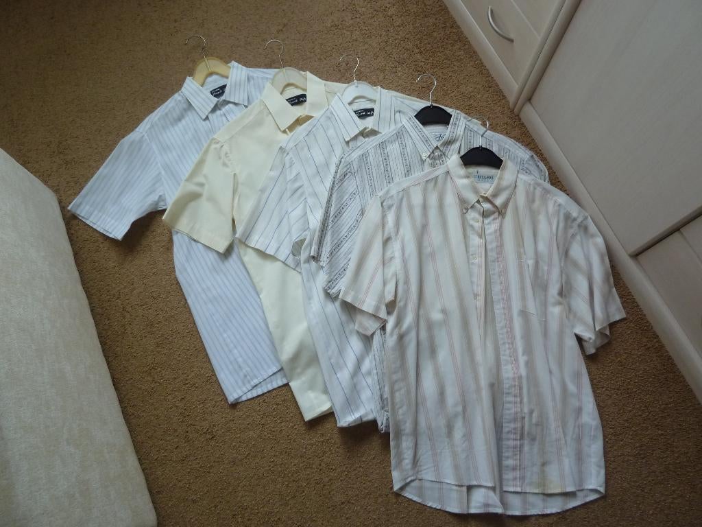 5 x Overhemd korte mouw maat M - L z.g.a.n., Kleding | Heren, Overhemden, Ophalen of Verzenden, Zo goed als nieuw, Blauw, Halswijdte 41/42 (L)